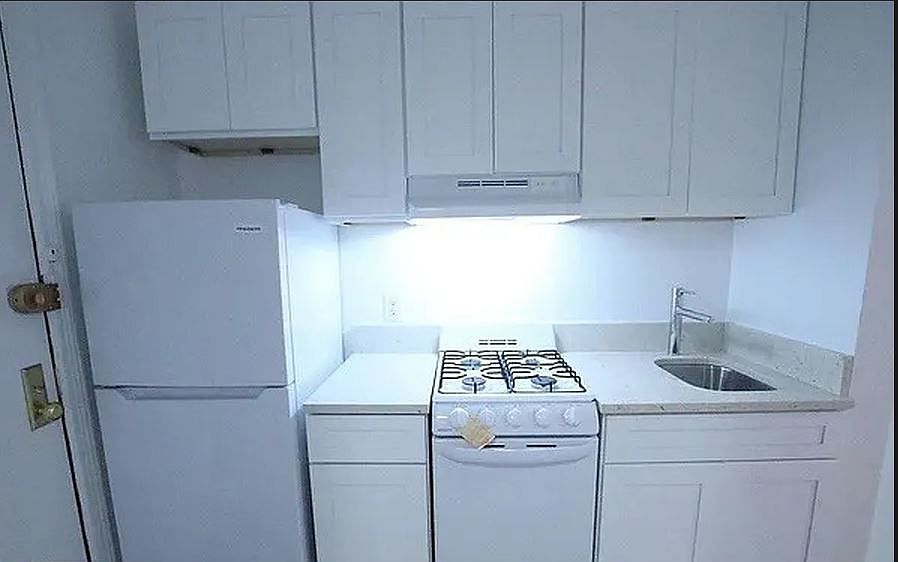2nd image of 854 W End Ave APT 1F