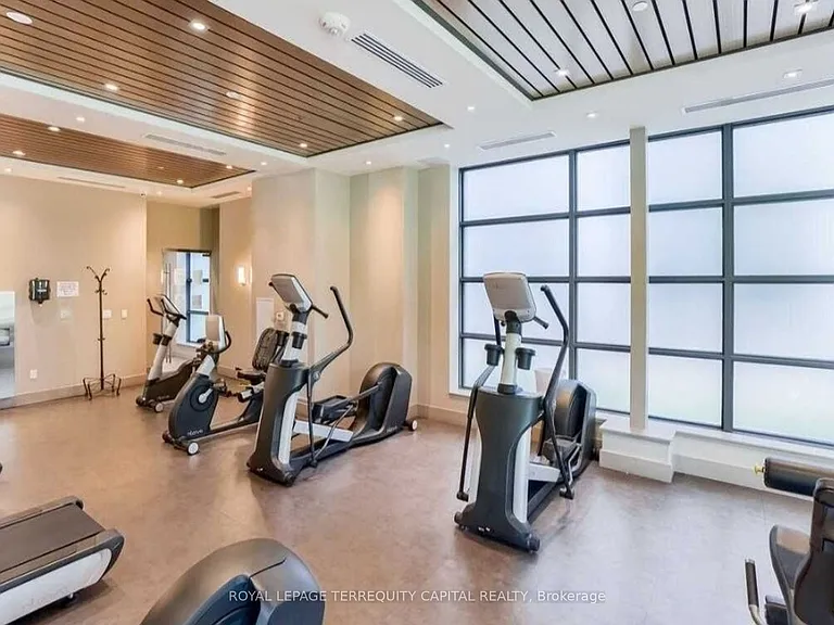 9608 Yonge St #1011 — Photo 36