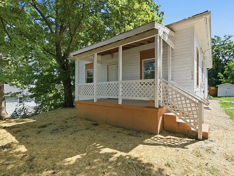 190 Bowman St — Photo 3