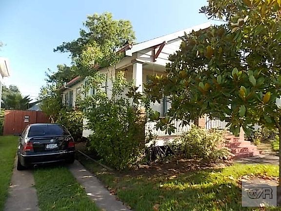 2nd image of 3811 Ursuline St