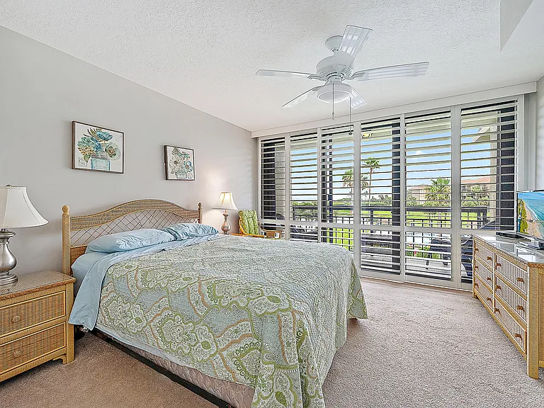 301 S Seas Dr #305 — Photo 11