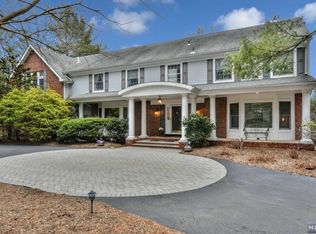 2 Westwind Ct, Saddle River, NJ 07458