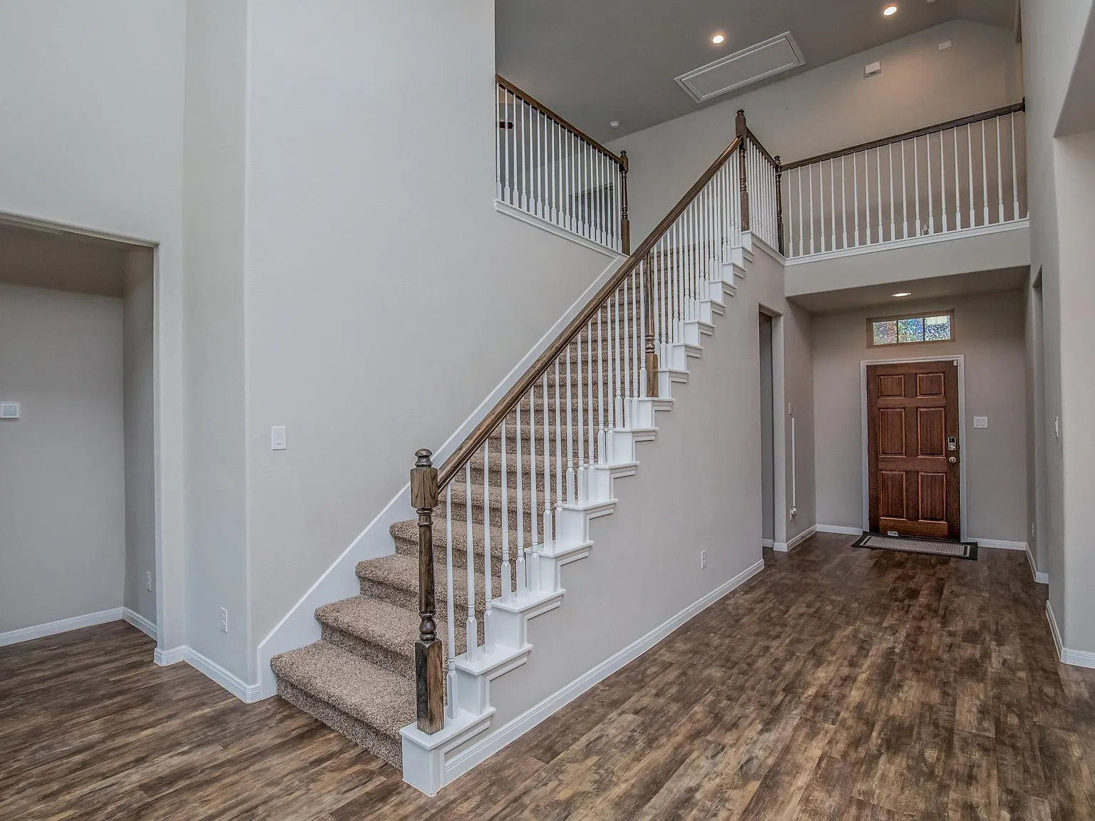 5 bed, 3.0 bath, 2802 sqft, $2,850 — Photo 4