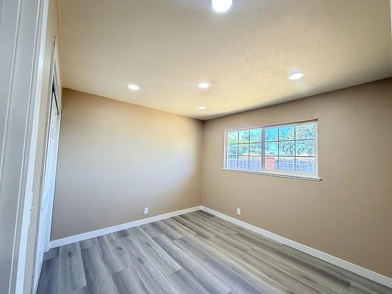 6931 Flamingo Way — Photo 8