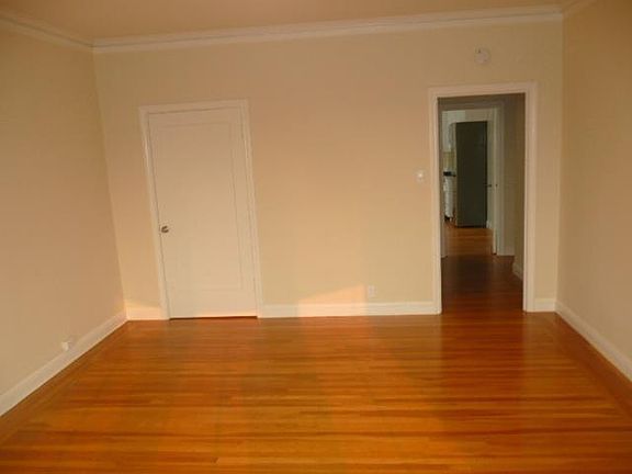 5th image of 3316 Laguna St