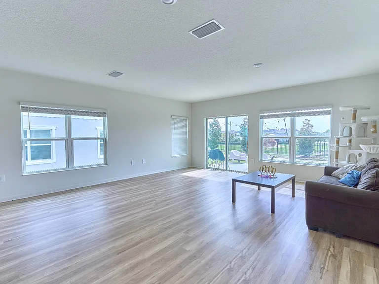 721 Stoney Point Cir — Photo 22
