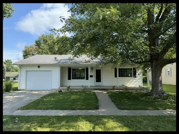 306 W Walnut St, Shelbina, MO 63468