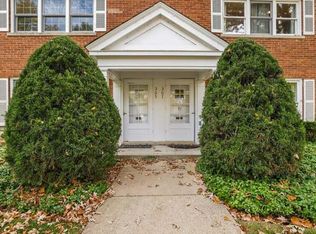 307 Linden Ave, Wilmette, IL 60091