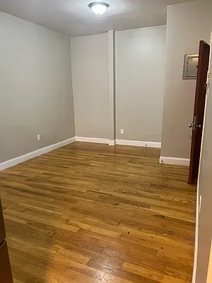 Rented by Alexander Bilu, LREB | media 16