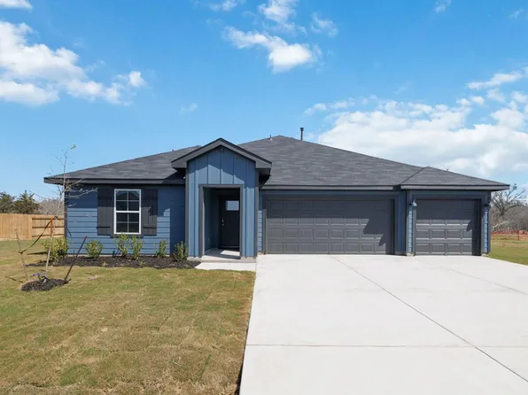 215 Great Northern Dr, Cedar Creek, TX 78612