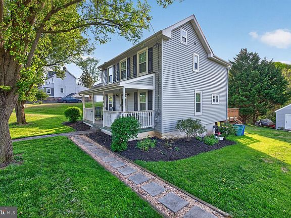 3rd image of 1844 Pleasant View Rd