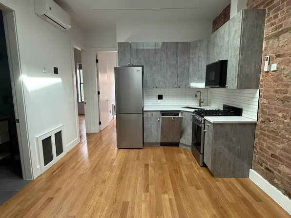 60-80 Catalpa Avenue image 1 of 13