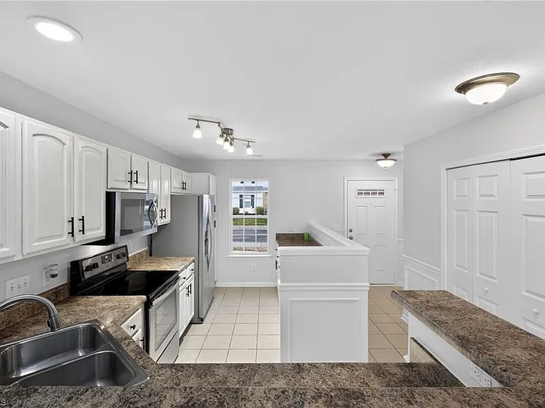 213 Nighthawk Pl — Photo 5