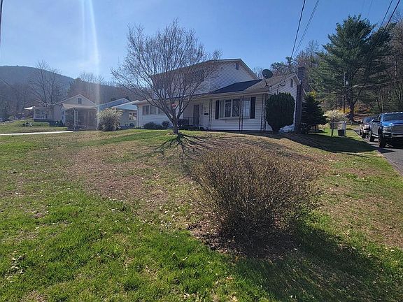 3rd image of 600 Parkview Rd