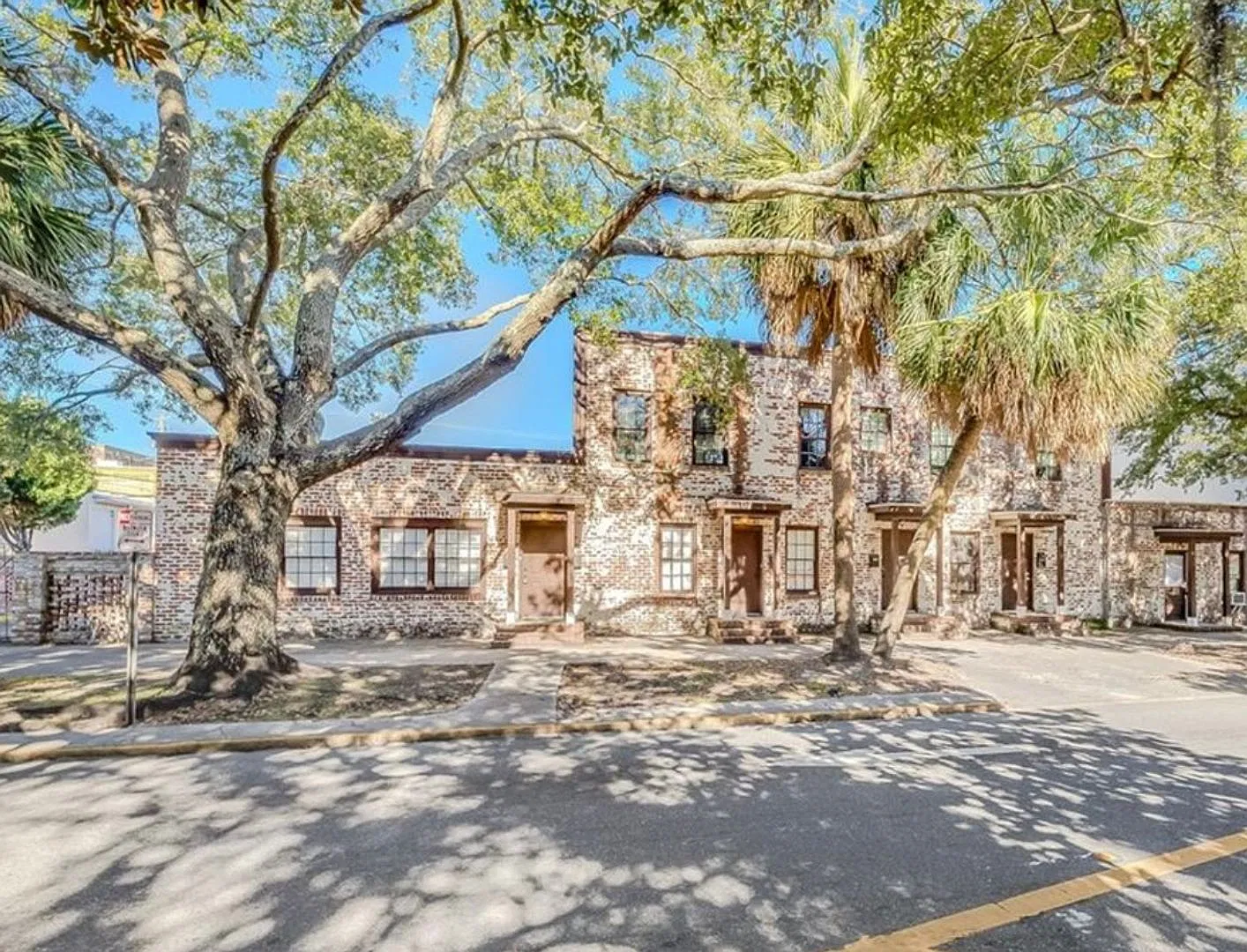 For Lease — Photo 1
