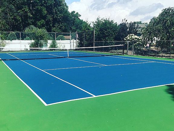 Tennis court
