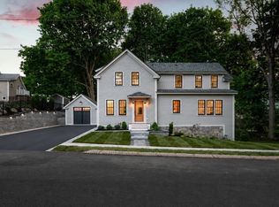 1 Stanley Ave, Newburyport, MA 01950