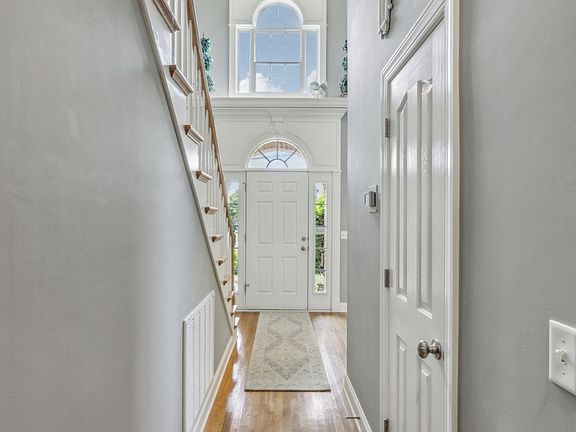 5th image of 5122 Stonewood Dr
