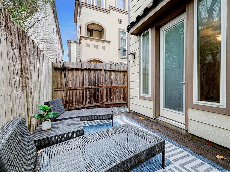 6125 Stillman St — Photo 18