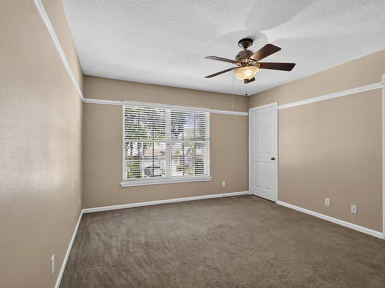 8103 Bellagio Ln — Photo 33