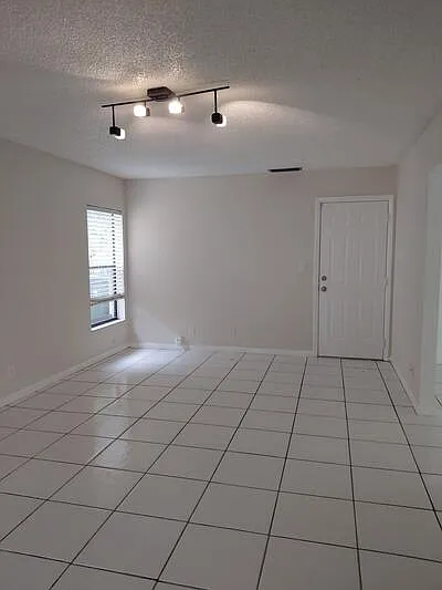 12280 Gingerwood Ln — Photo 6