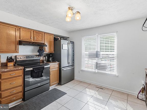 4th image of 1472 Dockside Ct