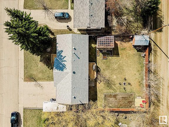 5th image of 4914 Mackenzie Ave