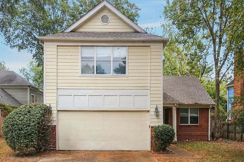 3 bed, 2.5 bath, 1780 sqft, $1,650 — Photo 1