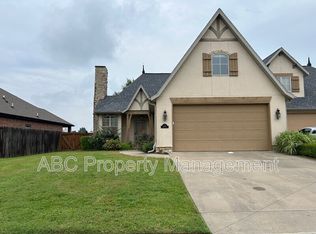 1607 Park St, Lowell, AR 72745