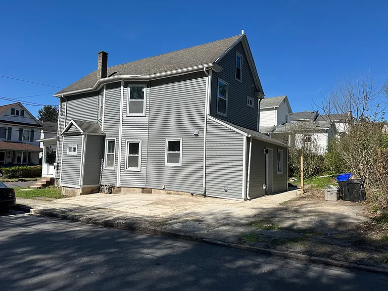 79 Washington St — Photo 3