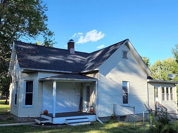 4th image of 816 N Locust St