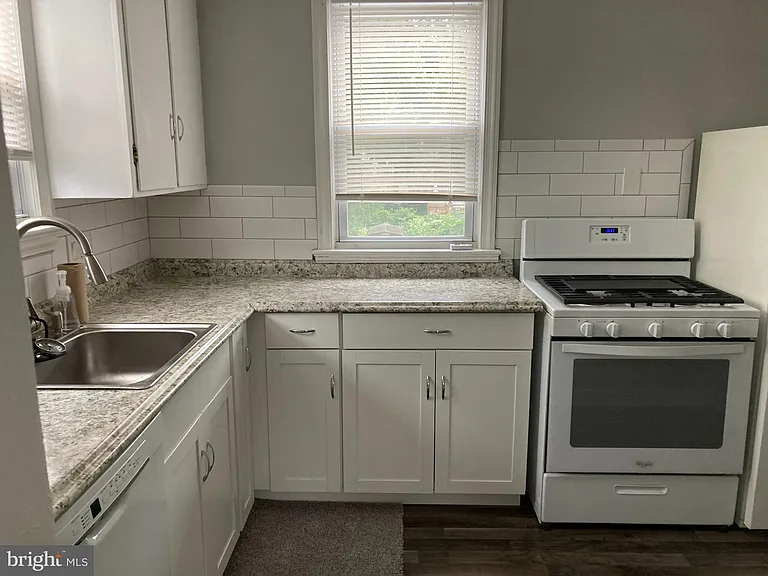 254 Wyoming Ave #B — Photo 4
