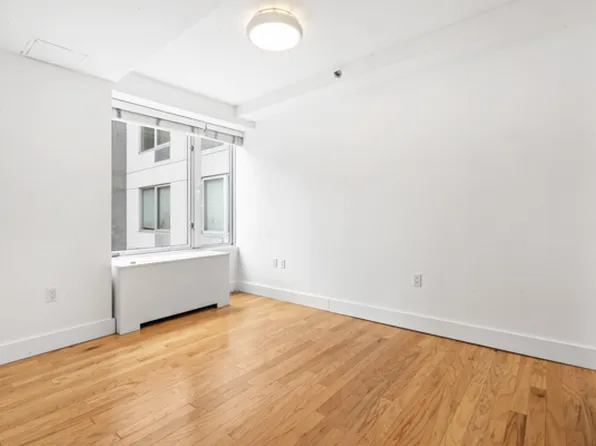 2270 Frederick Douglass Boulevard image 5 of 10