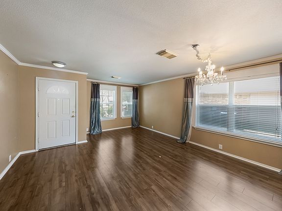 4th image of 1641 Rolling Brook Ln
