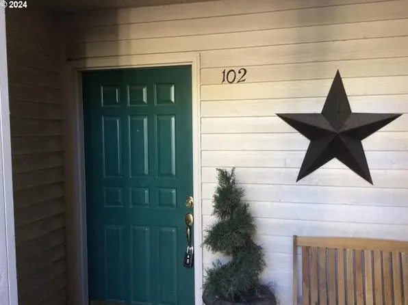 86 Kingsgate Rd Unit E102, Lake Oswego, OR 97035
