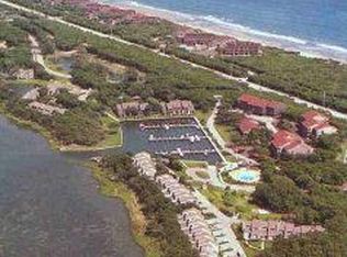 17 Egret Lake Dr #L, Atlantic Beach, NC 28512