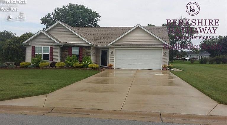 1st image of 208 Snow Dr