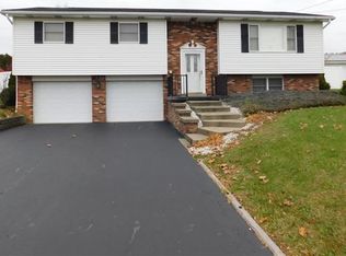 240 Crago Ave, Waynesburg, PA 15370