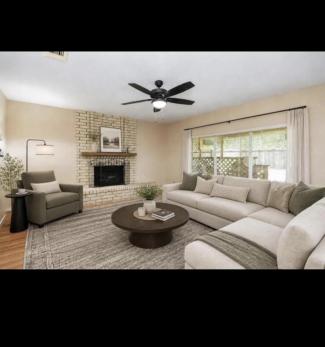 4 bed, 2.5 bath, 2662 sqft, $2,900 — Photo 2
