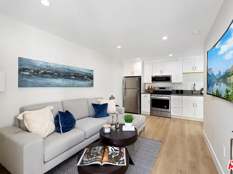 521 N Lamer St — Photo 24