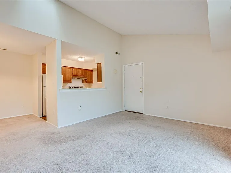 2310 Aspen Dr — Photo 4