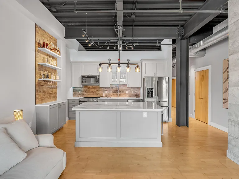 350 E Short St #209 — Photo 14