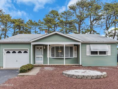 33 Brookfield Court, Toms River, NJ, 08757