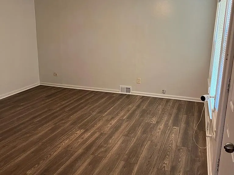 29619 Birchwood St — Photo 11