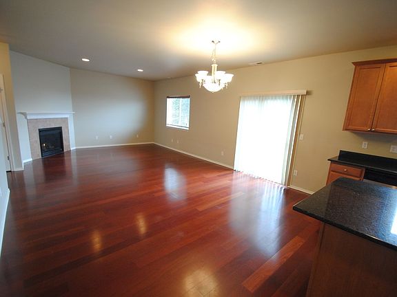 3rd image of 7903 87th Pl NE