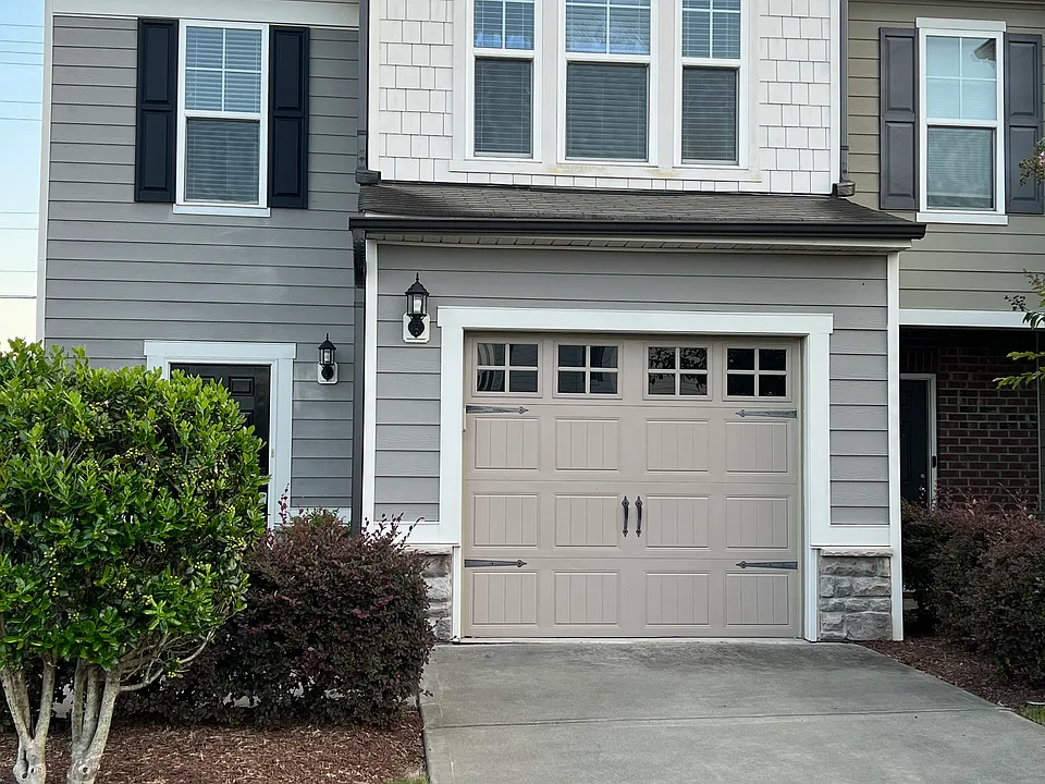 1103 Laceflower Dr
