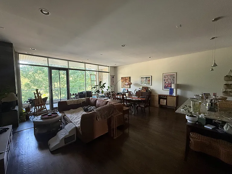 1045 N California Ave #2 — Photo 1