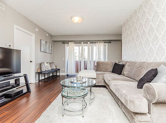 5th image of 395 Graceland Ave Unit 201