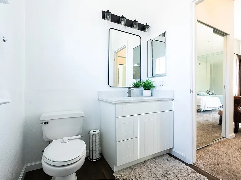 Attached Master Bathroom