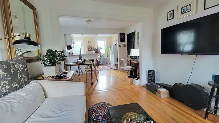 Rented by New York Dwellings LLC | media 16